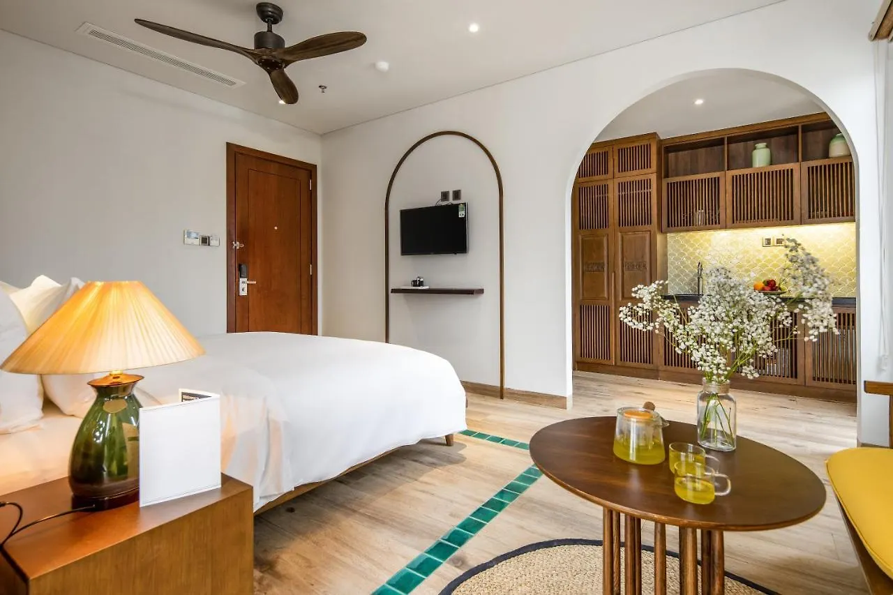 Seahorse Tropical Da Nang Hotel By Haviland 3*,