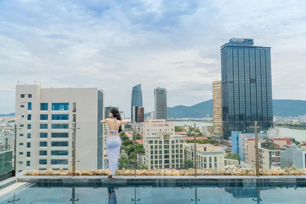 Seahorse Tropical Da Nang Hotel By Haviland 3*,